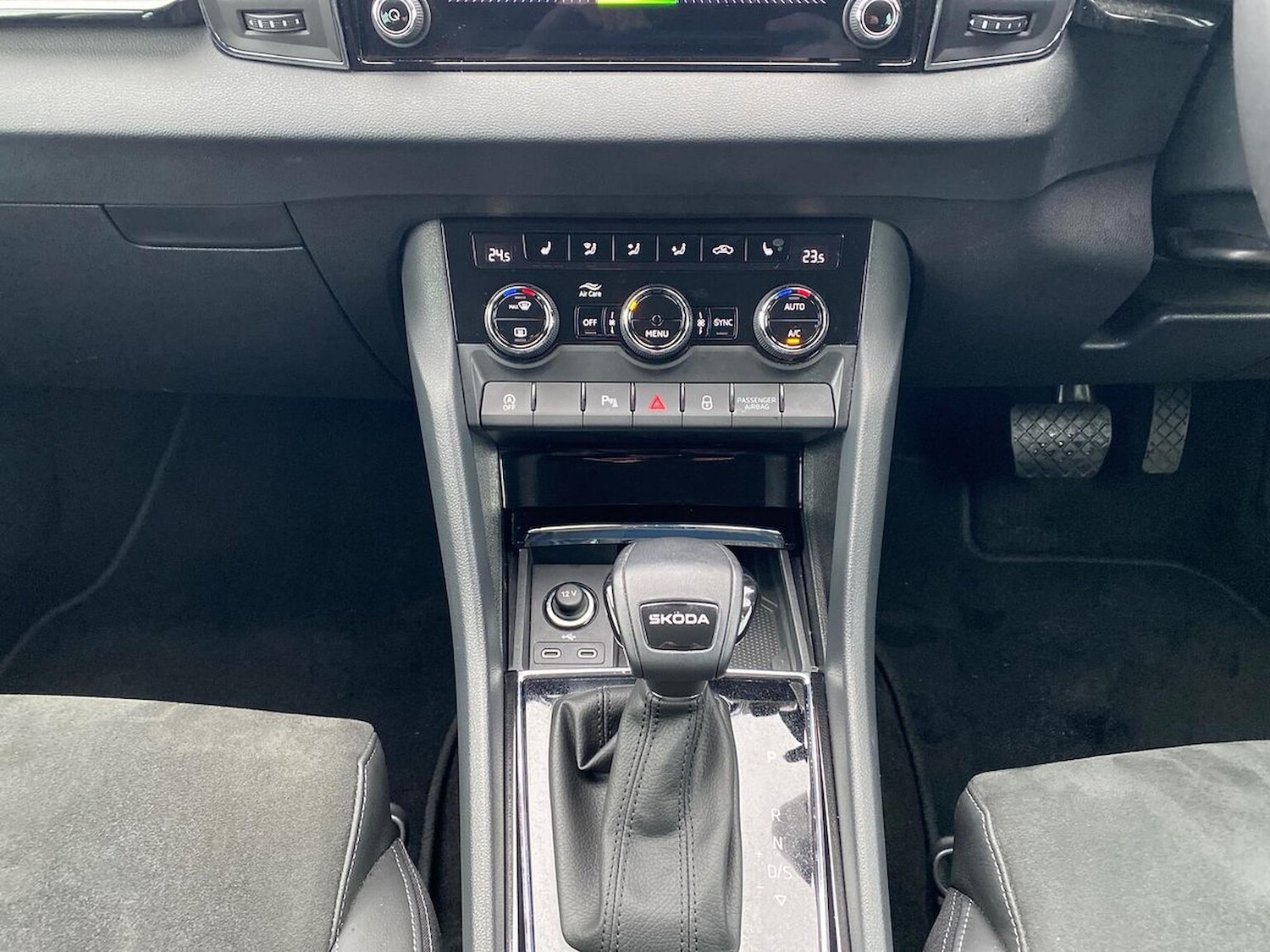 Used Skoda Karoq 2025 for sale - 76720283: Photo 12