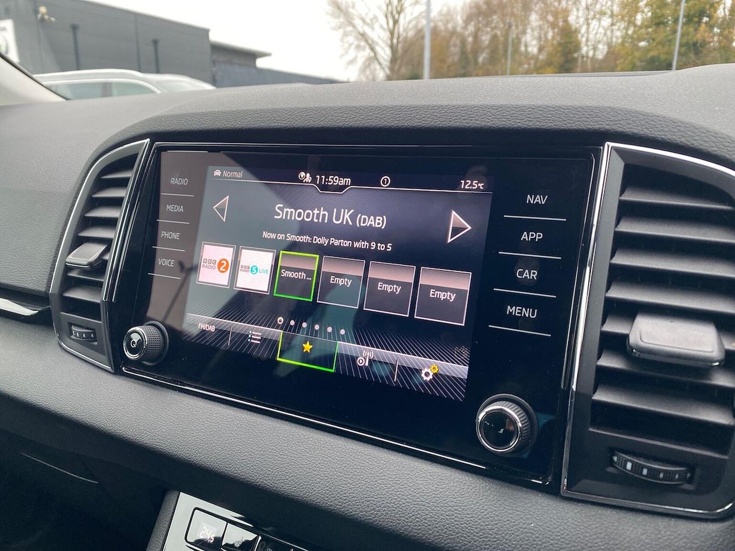 Used Skoda Karoq 2025 for sale - 76720283: Photo 25