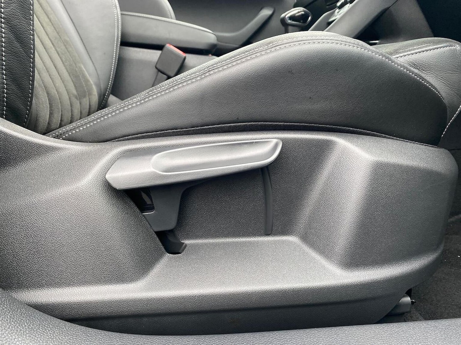 Used Skoda Karoq 2025 for sale - 76720283: Photo 30