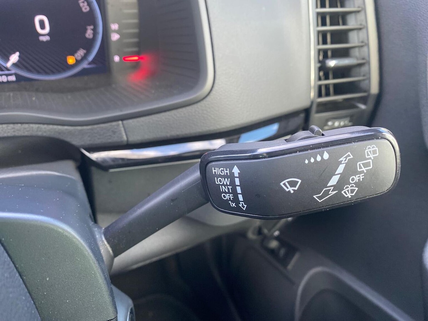 Used Skoda Karoq 2023 for sale - 76402408: Photo 29