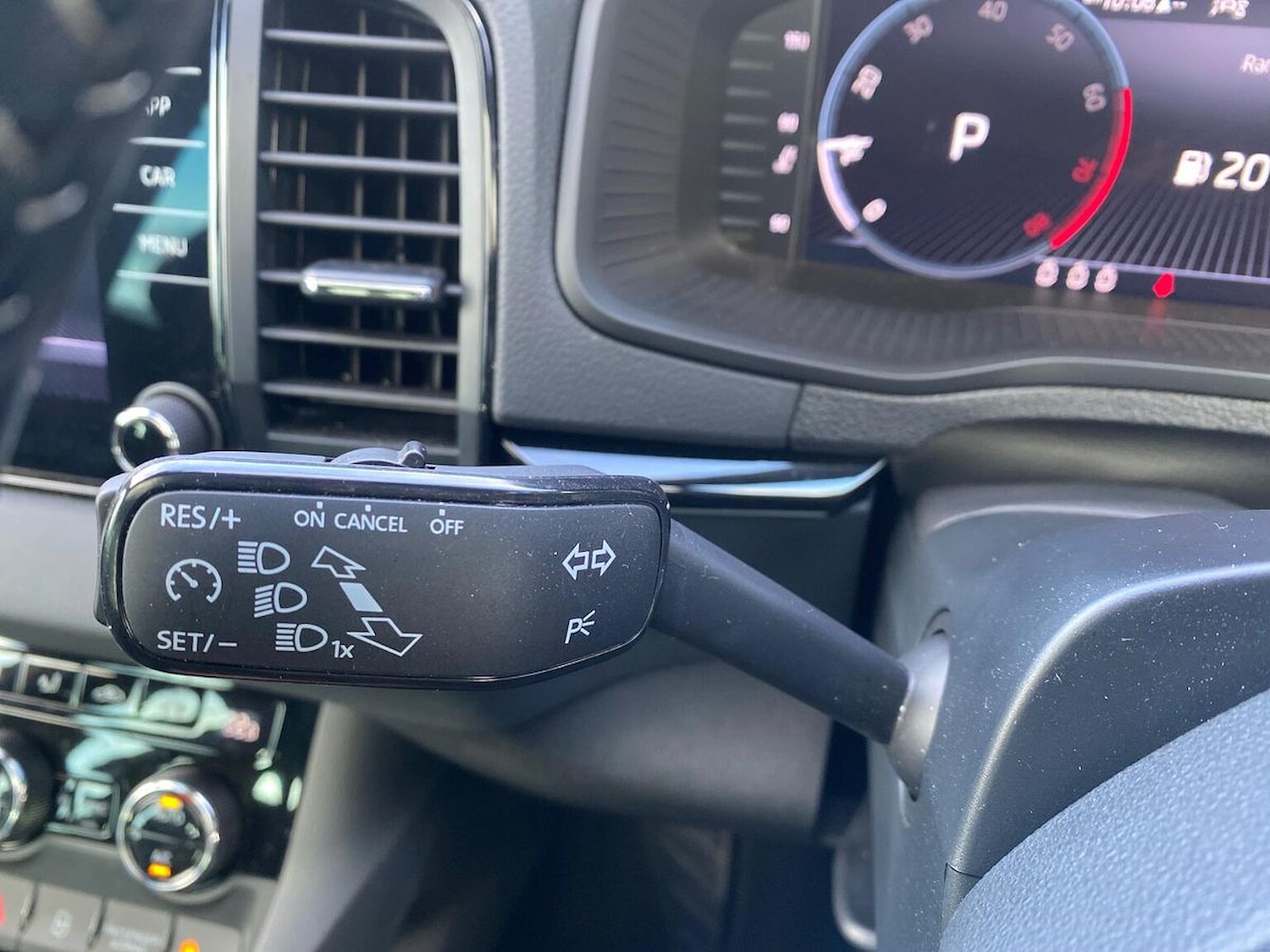 Used Skoda Karoq 2023 for sale - 76402408: Photo 30