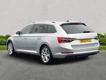Used Skoda Superb 2022 for sale - 76164788: Photo 2