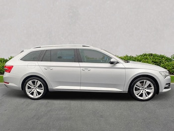 Used Skoda Superb 2022 for sale - 76164788: Photo 3