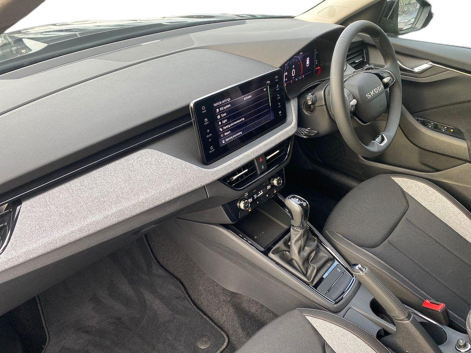 Used Skoda Kamiq 2025 for sale - 76958767: Photo 8