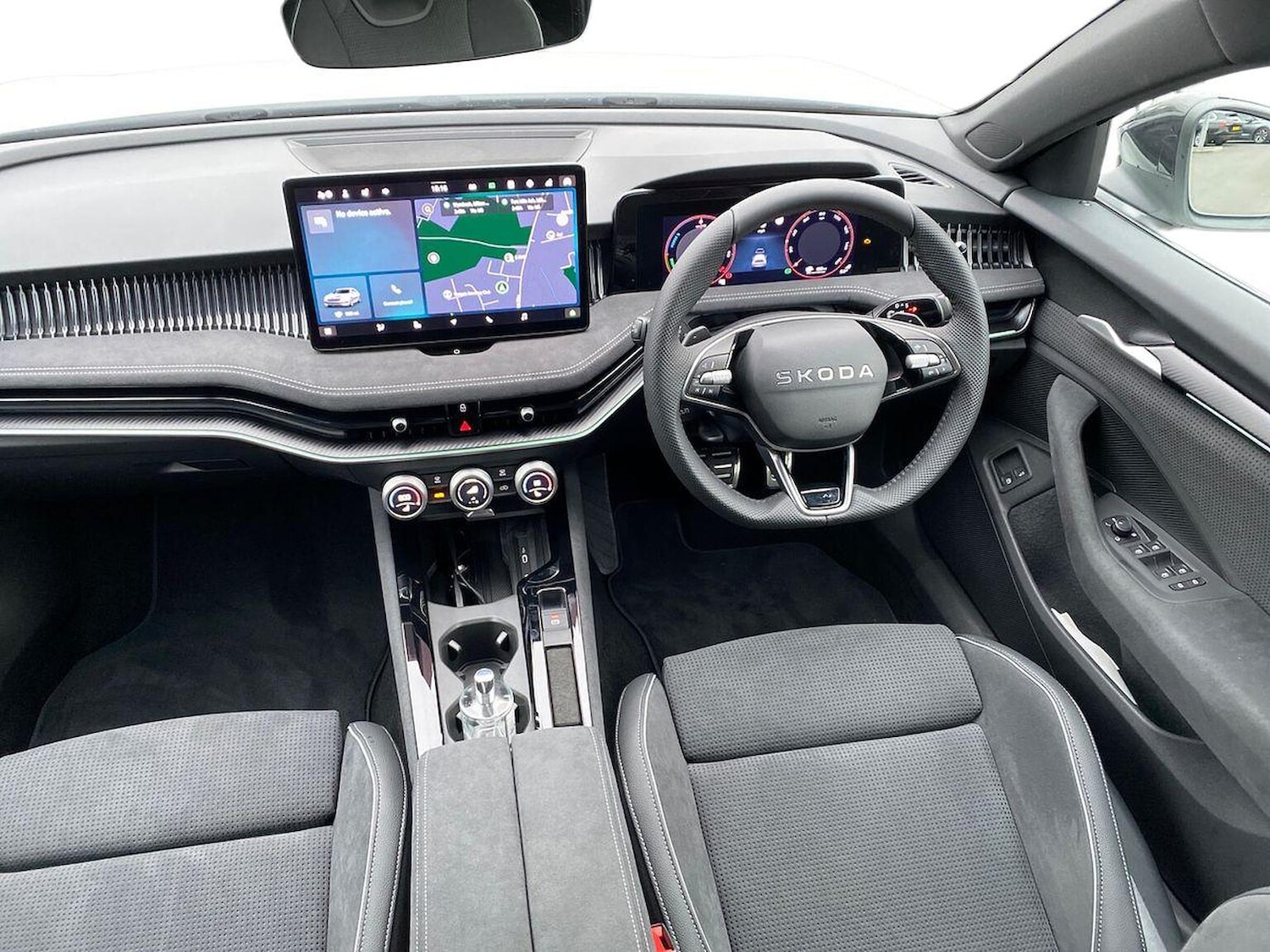 Used Skoda Superb 2026 for sale - 77916165: Photo 9