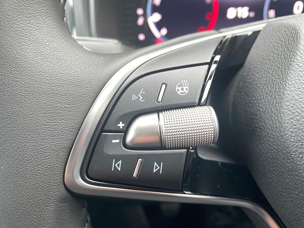 Used Skoda Karoq 2025 for sale - 76257773: Photo 29
