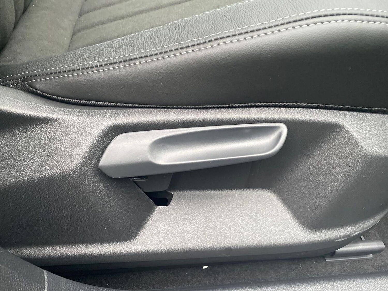 Used Skoda Karoq 2025 for sale - 76257773: Photo 30