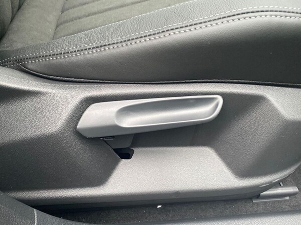 Used Skoda Karoq 2025 for sale - 76257773: Photo 32