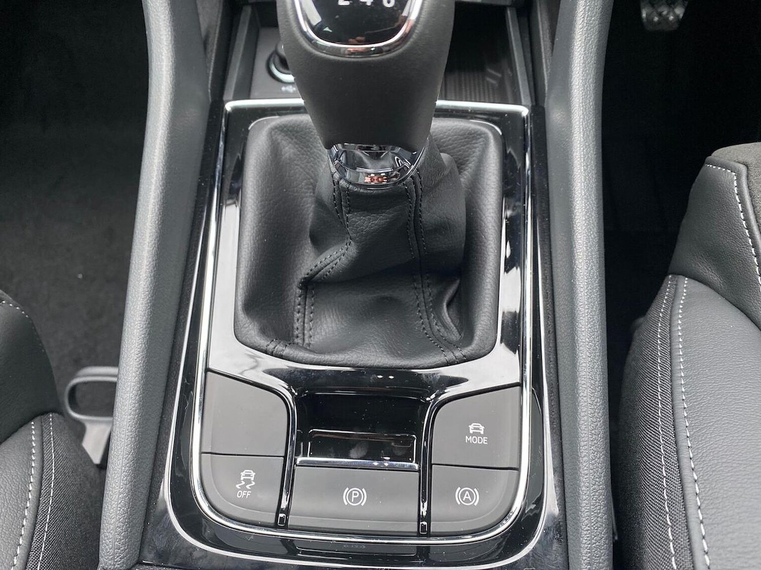 Used Skoda Karoq 2025 for sale - 76257773: Photo 41