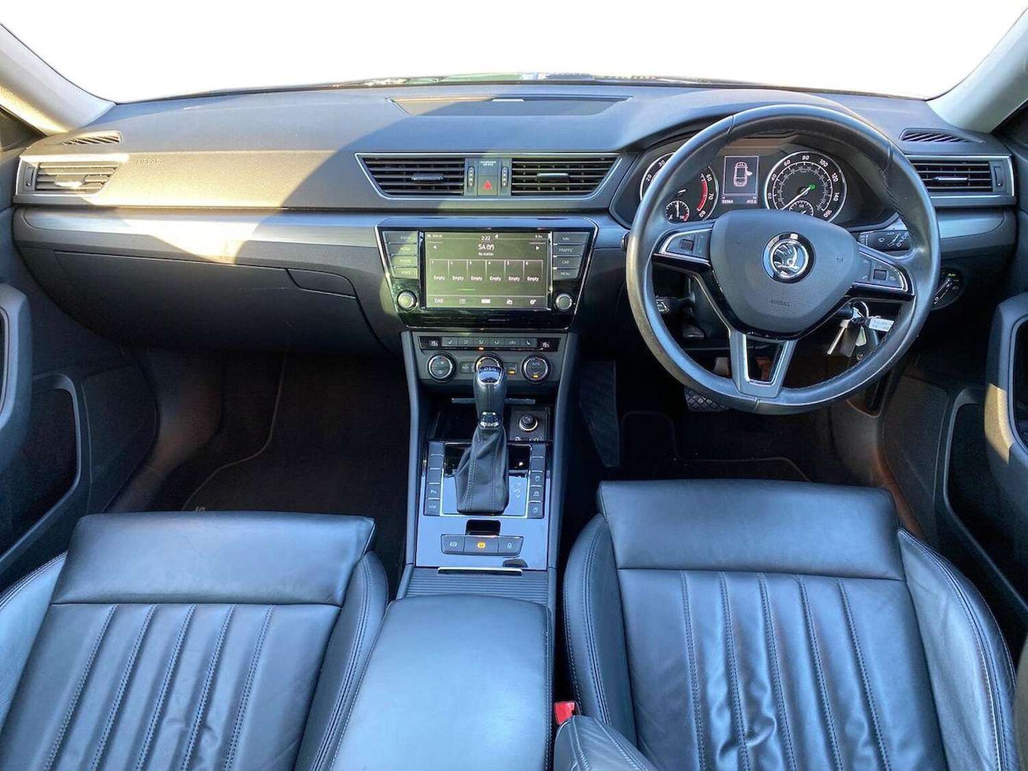 Used Skoda Superb 2016 for sale - 76713231: Photo 8