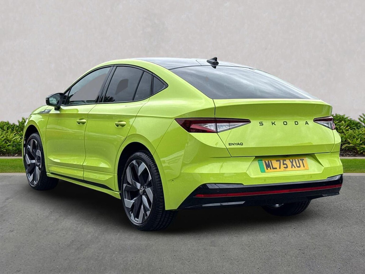 Used Skoda Enyaq 2025 for sale - 77488444: Photo 2