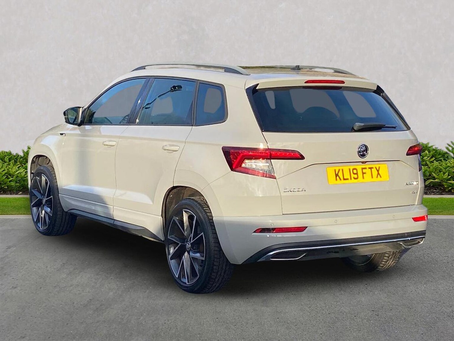 Used Skoda Karoq 2019 for sale - 76461775: Photo 2
