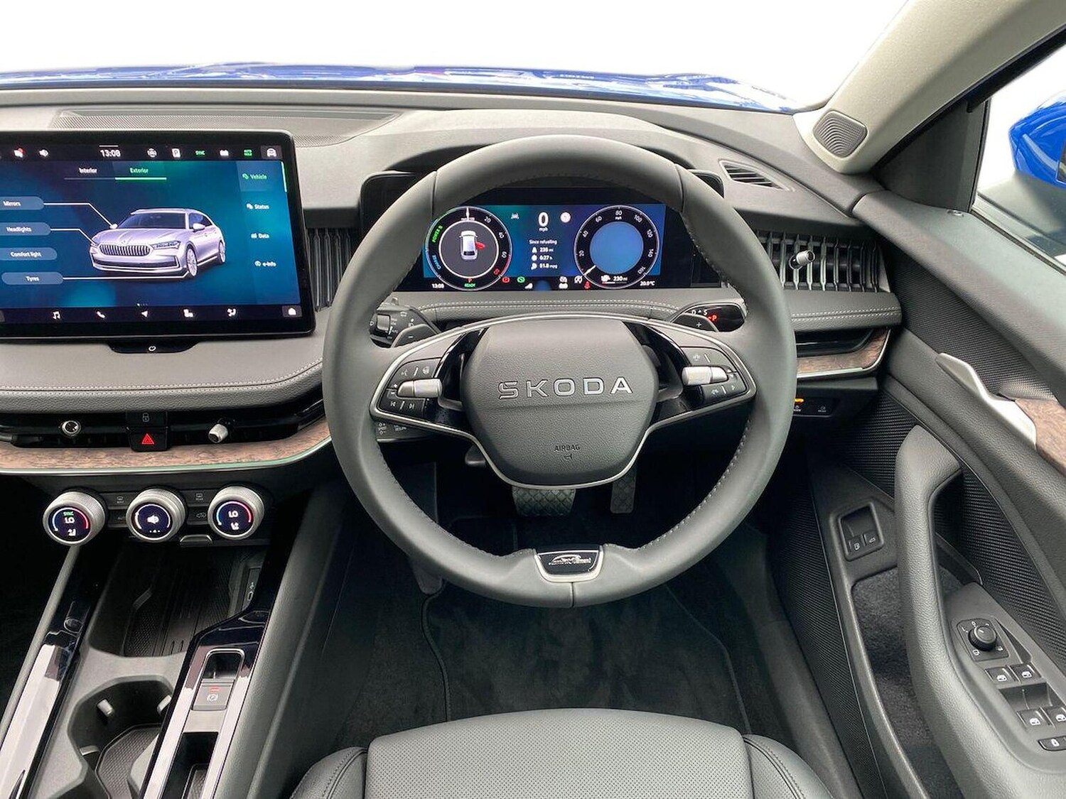 Used Skoda Superb 2025 for sale - 77488450: Photo 10