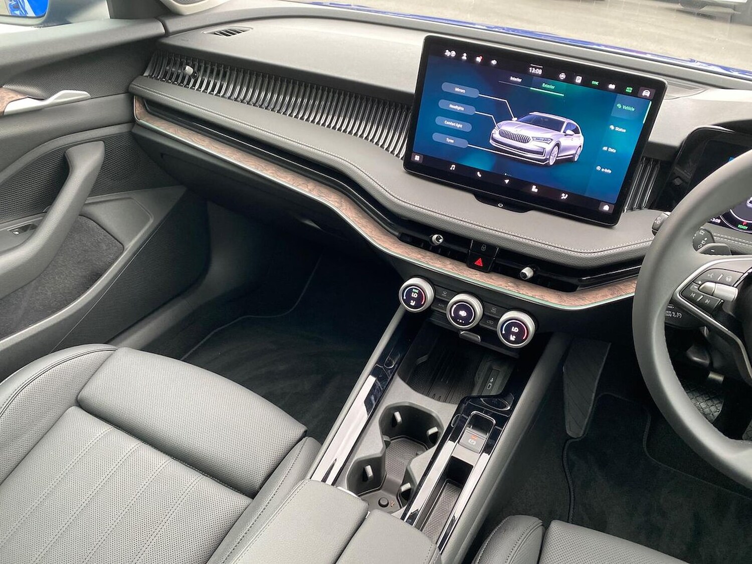 Used Skoda Superb 2025 for sale - 77488450: Photo 14