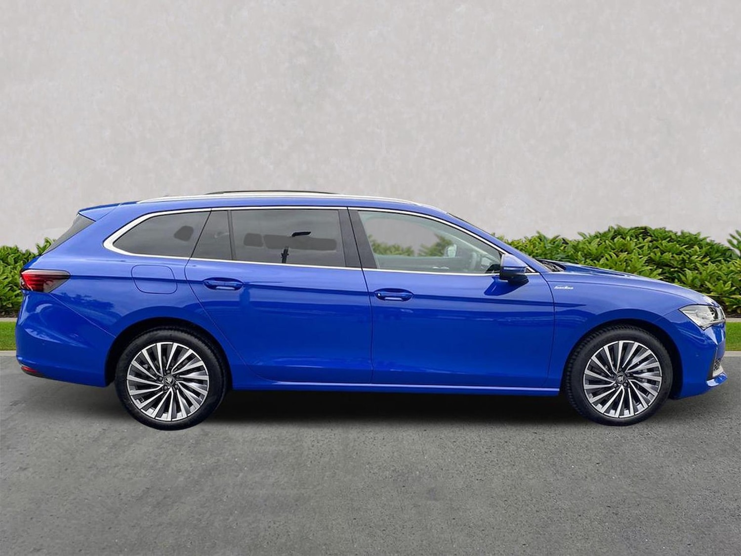 Used Skoda Superb 2025 for sale - 77488450: Photo 4