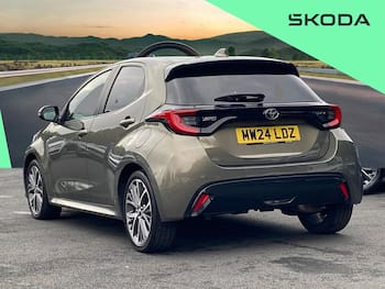 Used Toyota Yaris 2024 for sale - 79683557: Photo