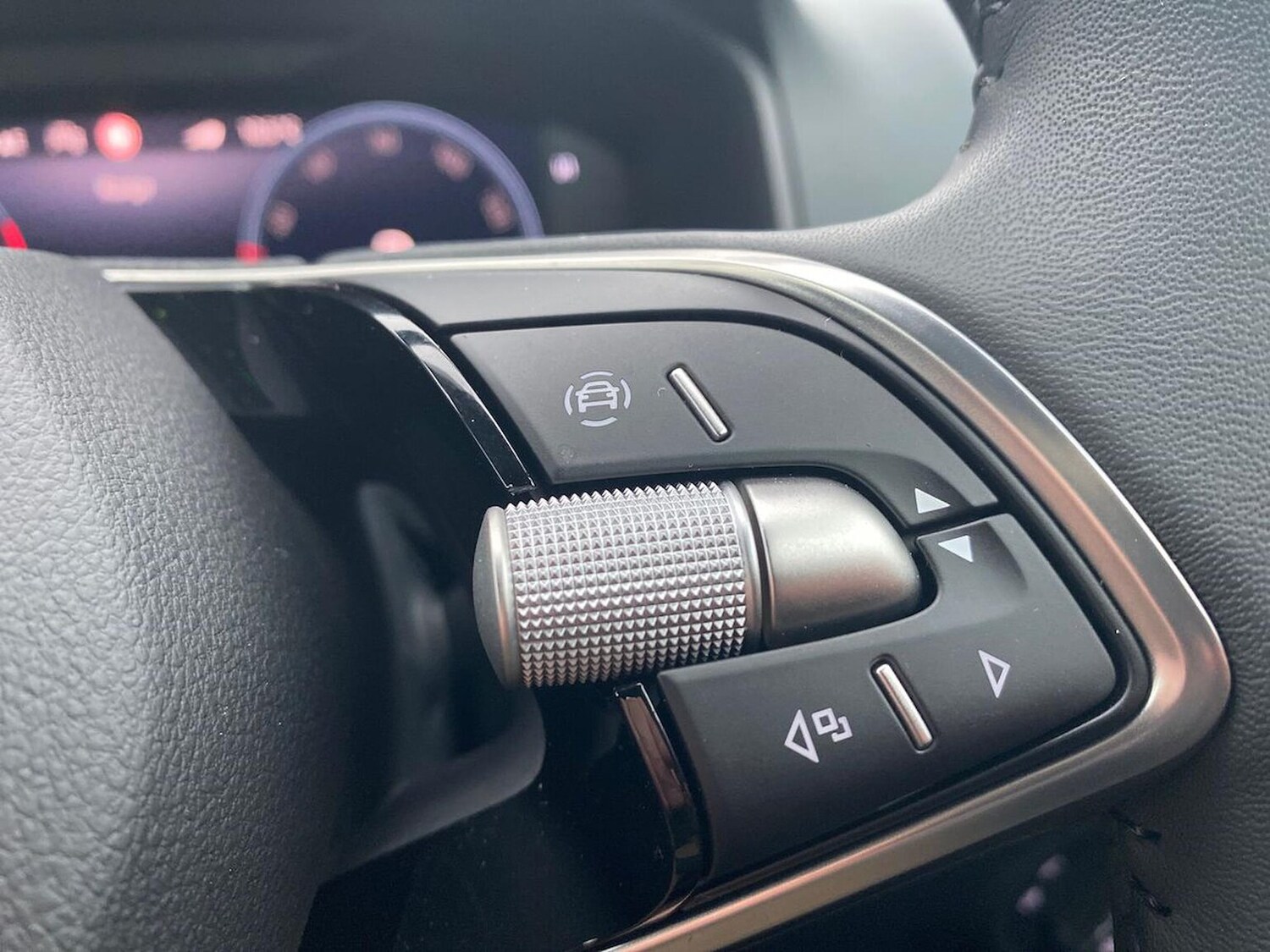 Used Skoda Karoq 2025 for sale - 77001824: Photo 27