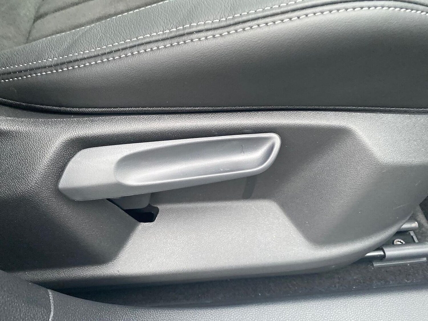 Used Skoda Karoq 2025 for sale - 77001824: Photo 31