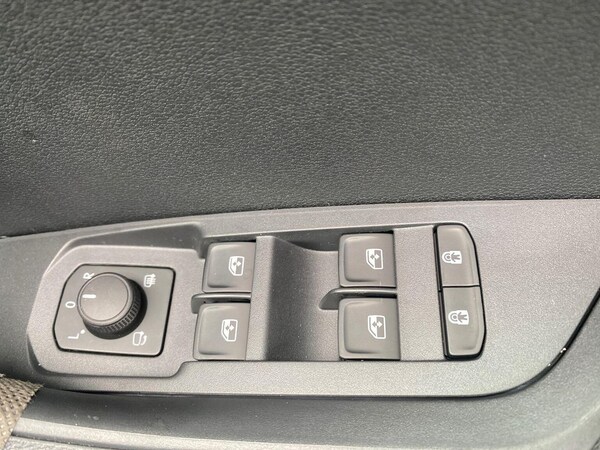 Used Skoda Karoq 2025 for sale - 76232801: Photo 23