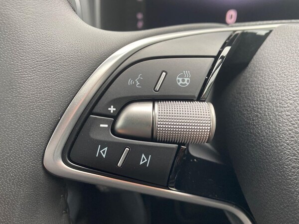Used Skoda Karoq 2025 for sale - 76232801: Photo 29