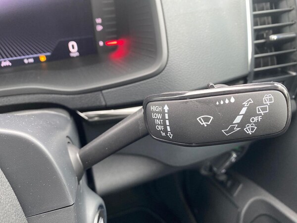Used Skoda Karoq 2025 for sale - 76232801: Photo 30