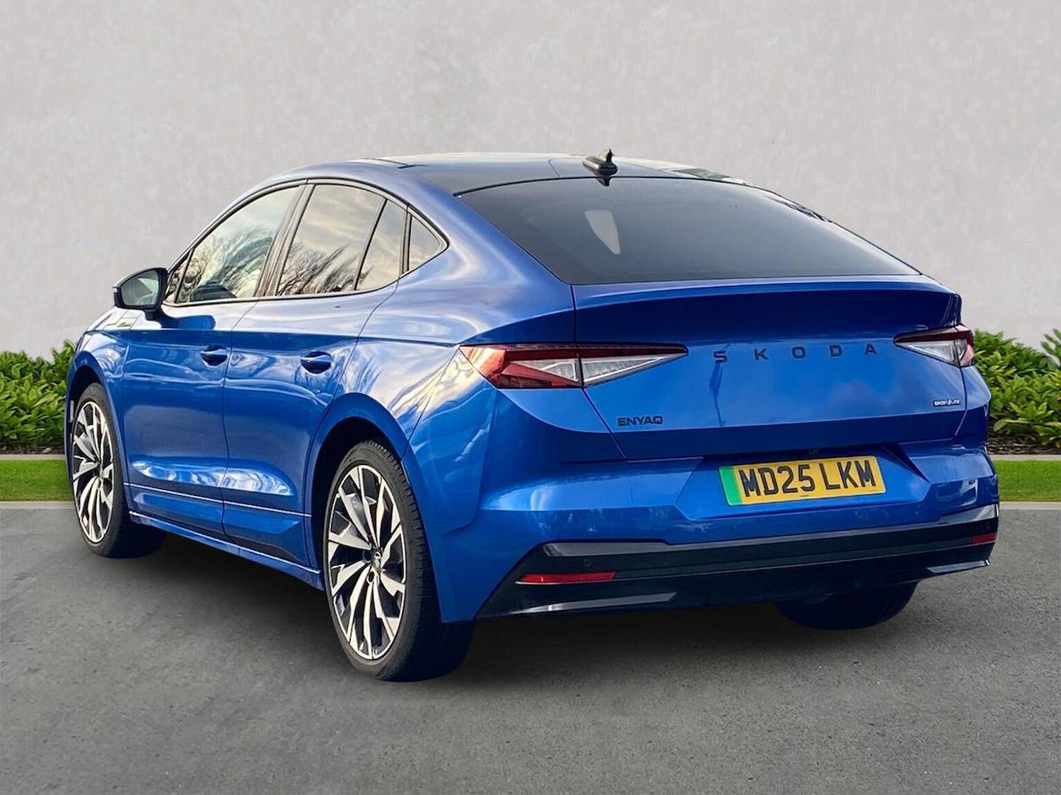 Used Skoda Enyaq 2025 for sale - 77488468: Photo 2
