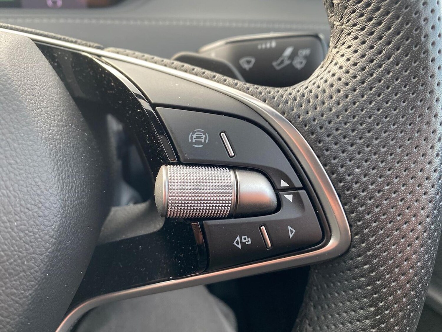 Used Skoda Enyaq 2025 for sale - 77488468: Photo 27