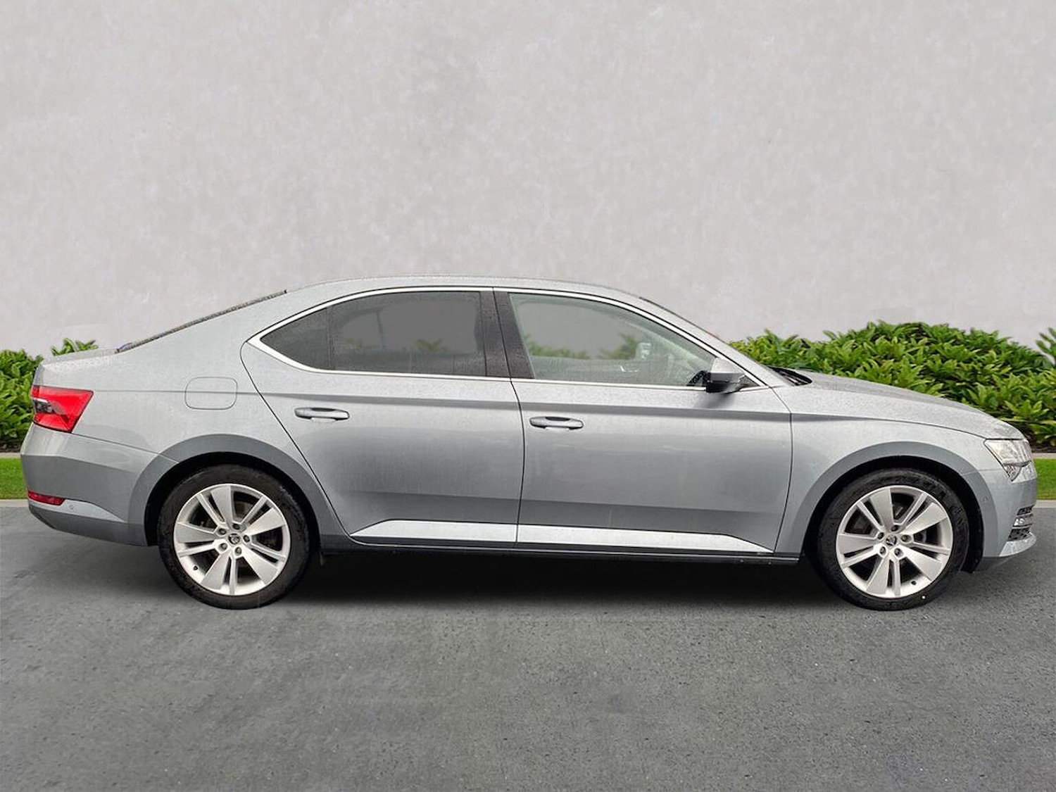 Used Skoda Superb 2021 for sale - 76159501: Photo 3