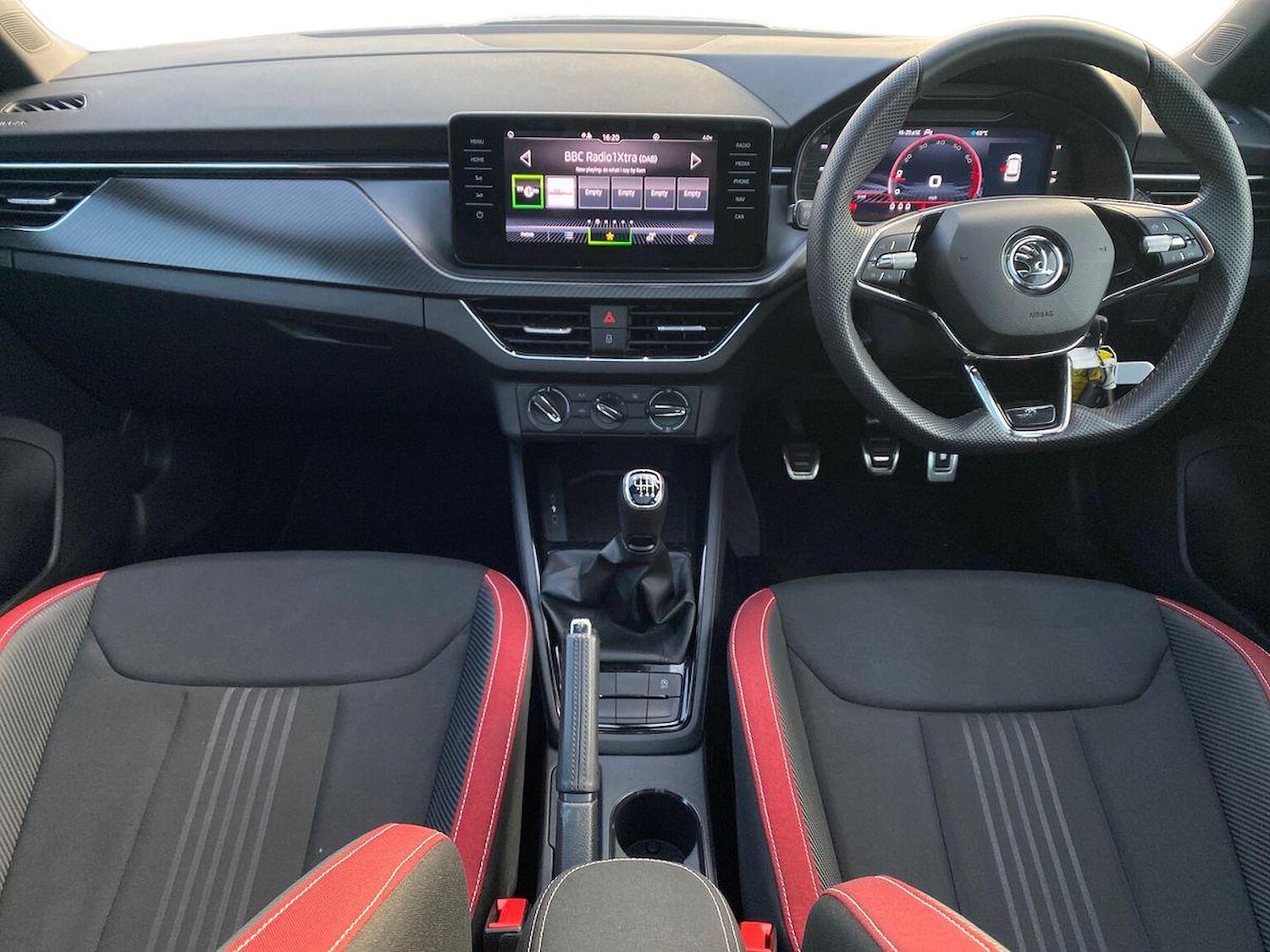 Used Skoda Kamiq 2023 for sale - 76655971: Photo 8