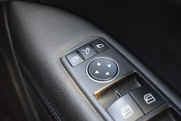 Used Mercedes-Benz E-Class 2010 for sale - 74497065: Photo 21
