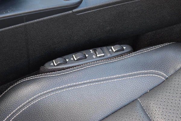 Used Mercedes-Benz E-Class 2010 for sale - 74497065: Photo 22