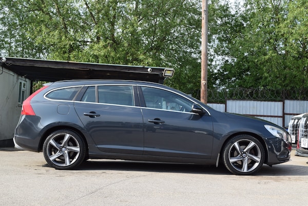 Used Volvo V60 2011 for sale - 74544347: Photo 7