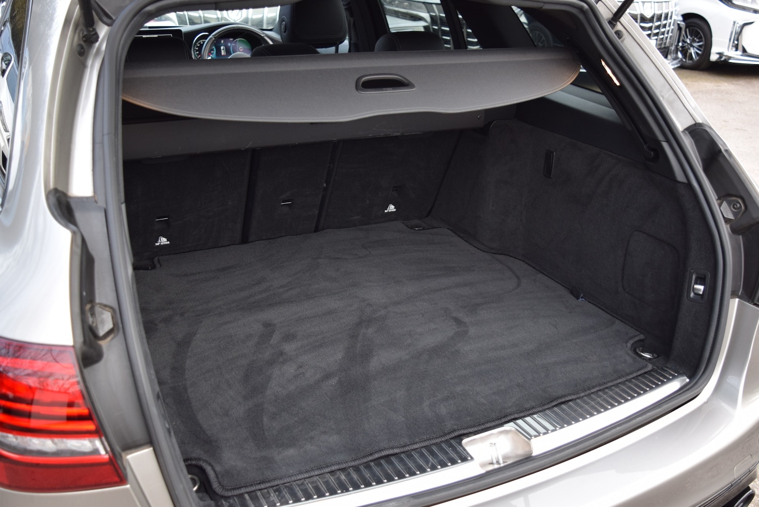 Used Mercedes-Benz C Class 2019 for sale - 77398907: Photo 38