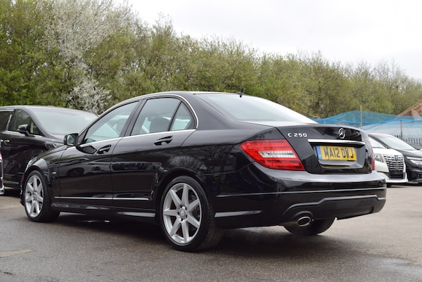 Used Mercedes-Benz C-Class 2012 for sale - 74165686: Photo 4