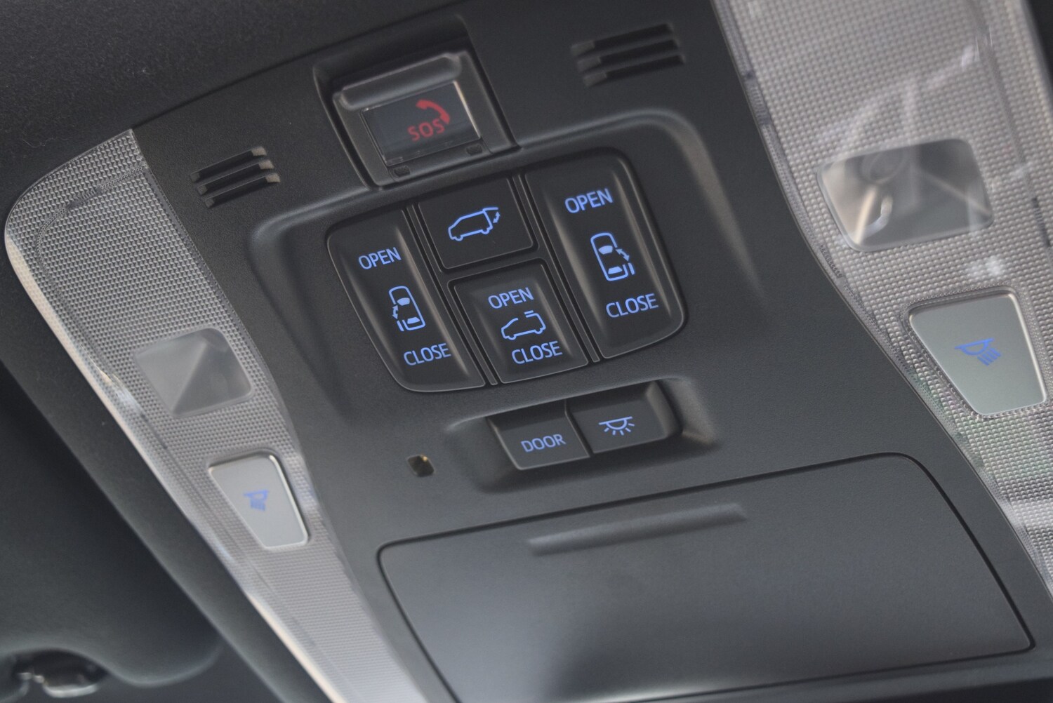 Used Toyota Alphard 2021 for sale - 77682815: Photo 55