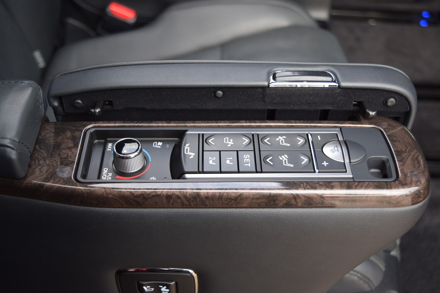 Used Toyota Alphard 2021 for sale - 77682815: Photo 60