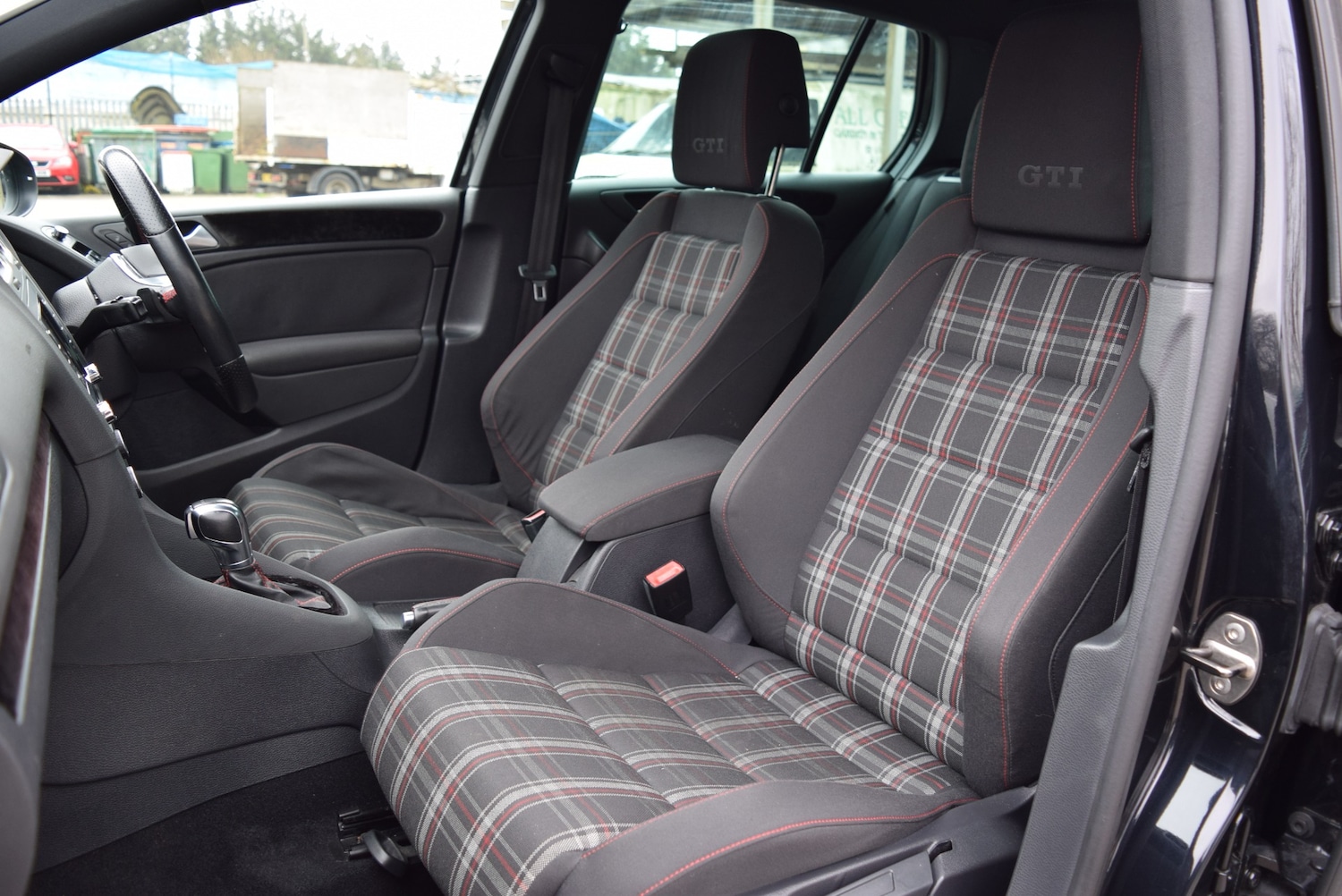 Used Volkswagen Golf 2012 for sale - 77337045: Photo 10