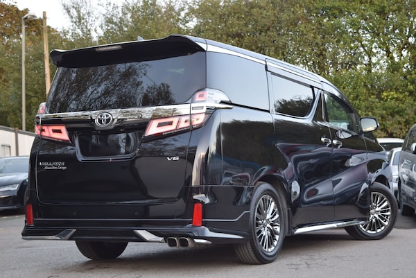 Used Toyota Vellfire for sale - 73206157: Photo 3