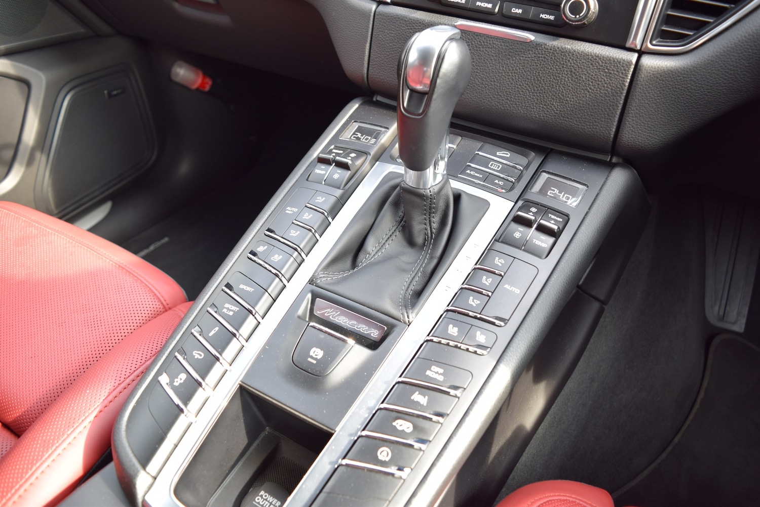 Used Porsche Macan 2026 for sale - 77991912: Photo 15