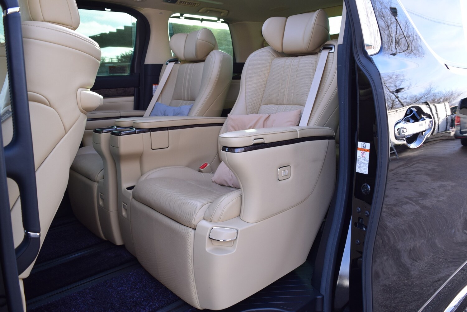 Used Toyota Alphard 2021 for sale - 77683586: Photo 12