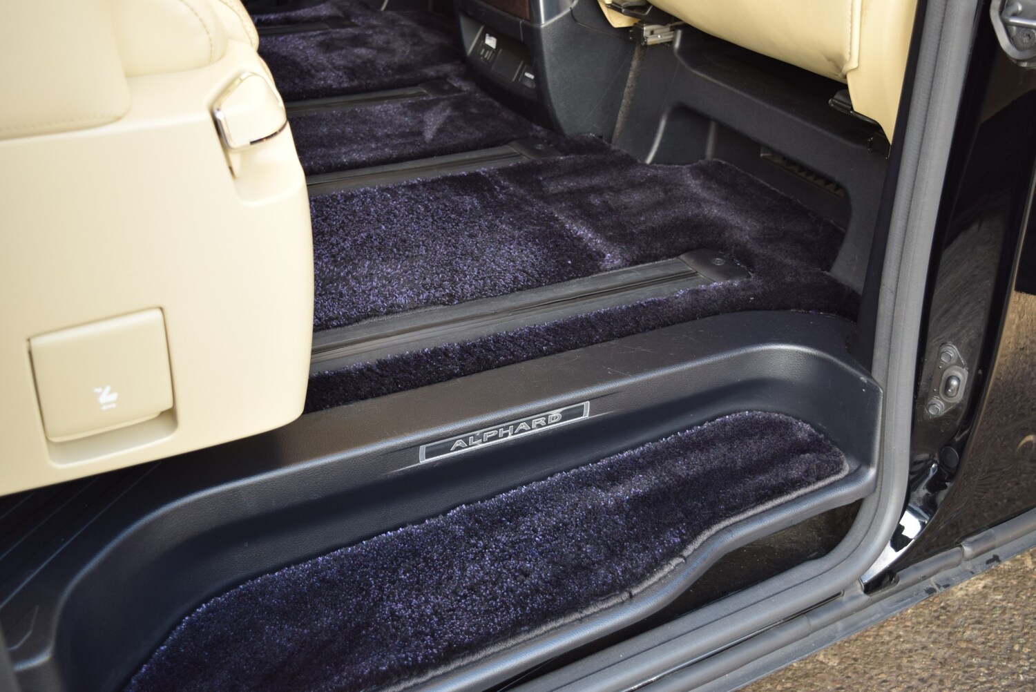 Used Toyota Alphard 2021 for sale - 77683586: Photo 62