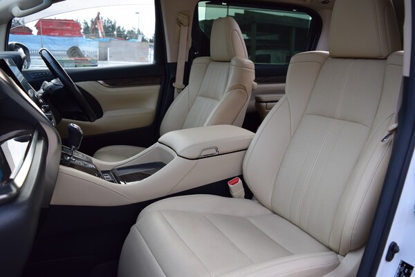 Used Toyota Alphard for sale - 73426230: Photo 10