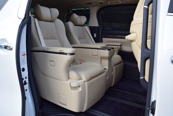 Used Toyota Alphard for sale - 73426230: Photo 11