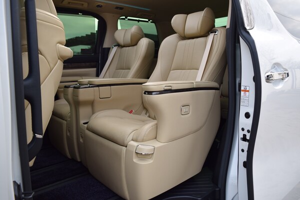 Used Toyota Alphard for sale - 73426230: Photo 12