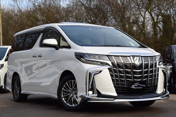 Used Toyota Alphard for sale - 73426230: Photo 2
