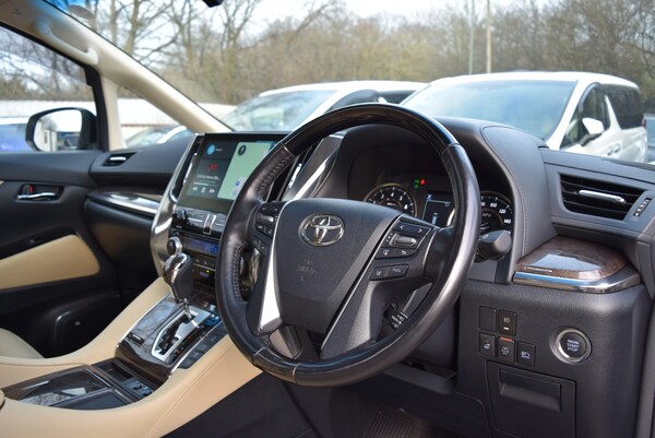 Used Toyota Alphard for sale - 73426230: Photo 56