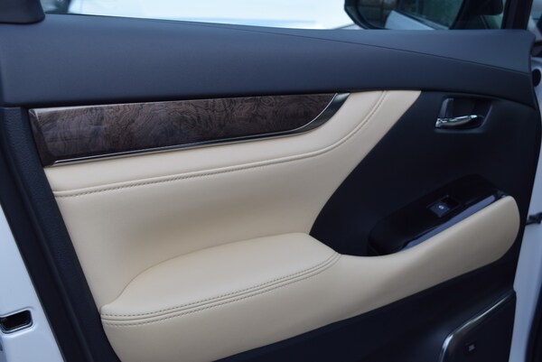 Used Toyota Alphard for sale - 73426230: Photo 65