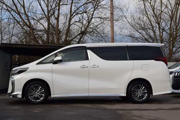 Used Toyota Alphard for sale - 73426230: Photo 8