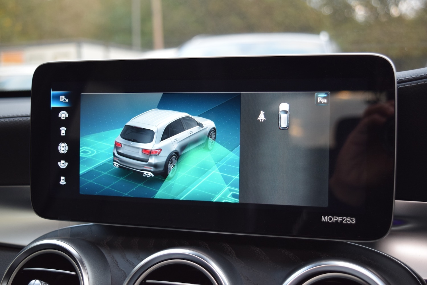 Used Mercedes-Benz GLC 2019 for sale - 76287323: Photo 42