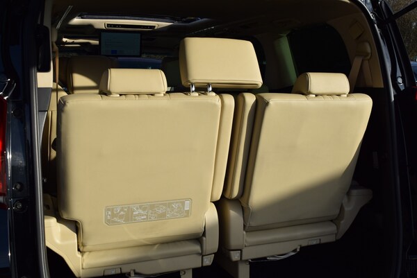 Used Toyota Alphard for sale - 73426227: Photo 63